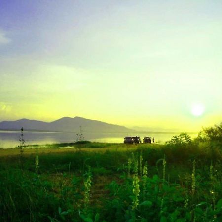 Lake Scene Resort Ratchaburi Екстериор снимка